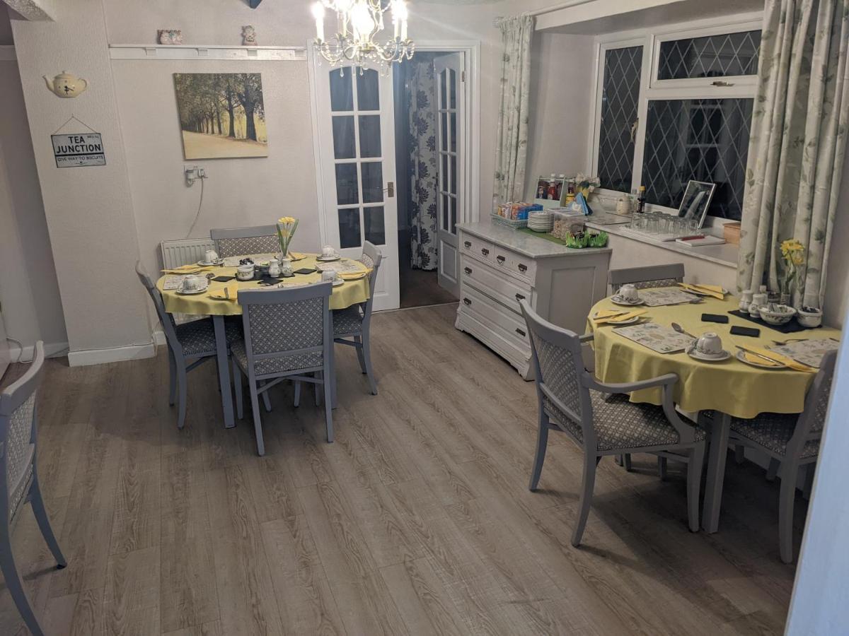 尼思 Cwm巴赫宾馆酒店 外观 照片